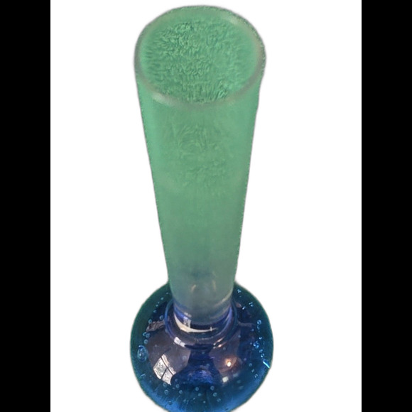 Milan Metelák - Harrachov glass - Controlled Bubble Bud Vase 6in. - Picture 7 of 7